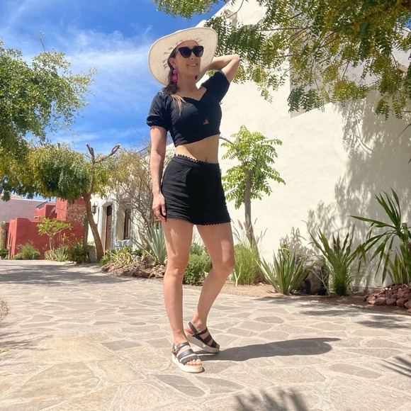 Express Shorts - Picture 6 of 14